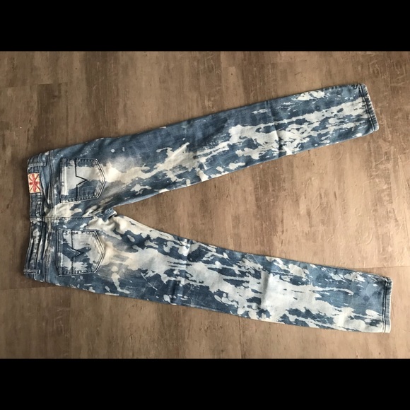 Jeans - Picture 2 of 5